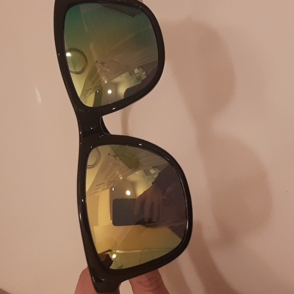 YACHTERS CHOICE KAUAI BLK FRAME GOLD MIRROR UNISEX SUNGLASSES NWT - Picture 8 of 8